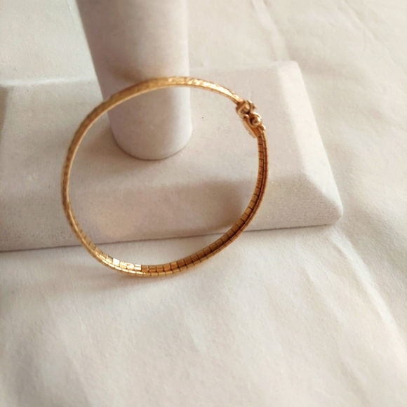 Zales Vintage Elegant 14k Gold Flexable Bangle Bracelet (7"L×1/4"W) Italy Chic - Picture 6 of 15